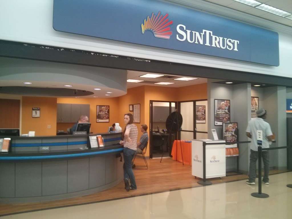 SunTrust | 3653 S Orlando Dr, Sanford, FL 32773 | Phone: (407) 562-0135