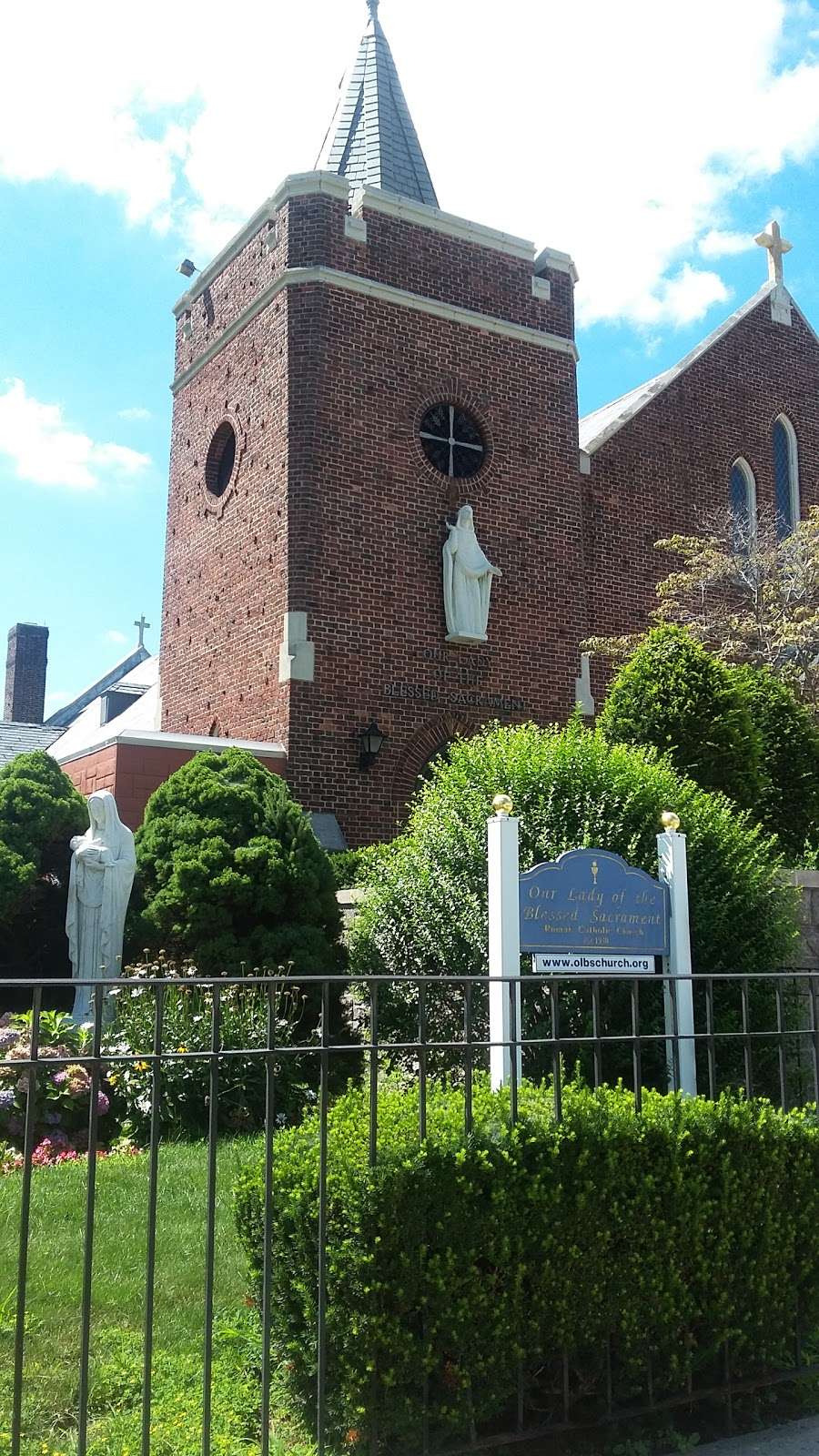 Our Lady of the Blessed Sacrament Church | 34-24 203rd St, Bayside, NY 11361, USA | Phone: (718) 229-5929