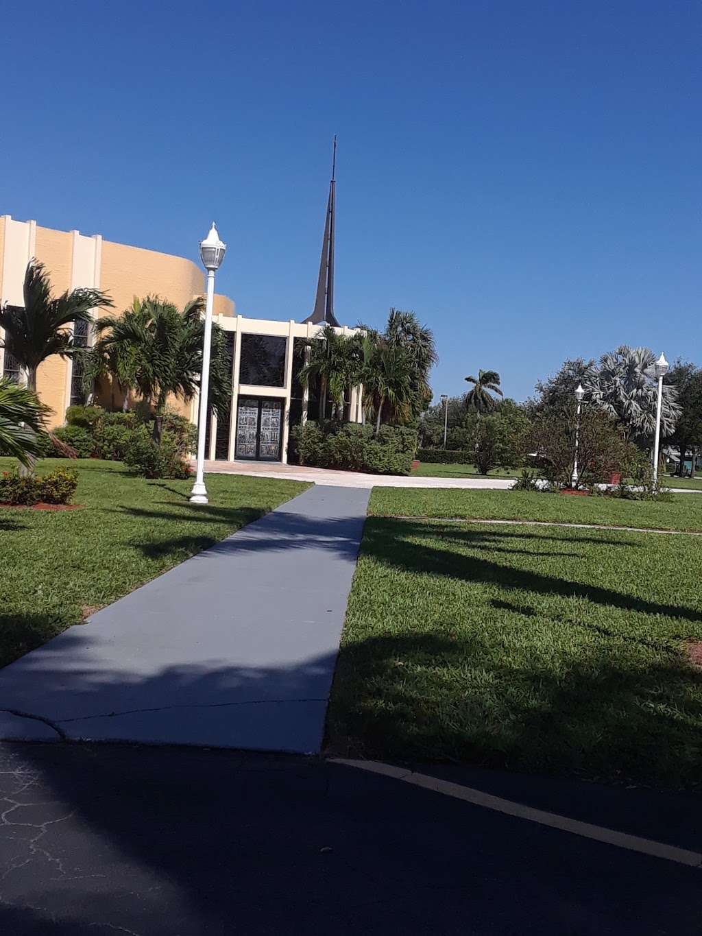 St John Fisher Catholic Church | 4001 N Shore Dr, West Palm Beach, FL 33407 | Phone: (561) 842-1224