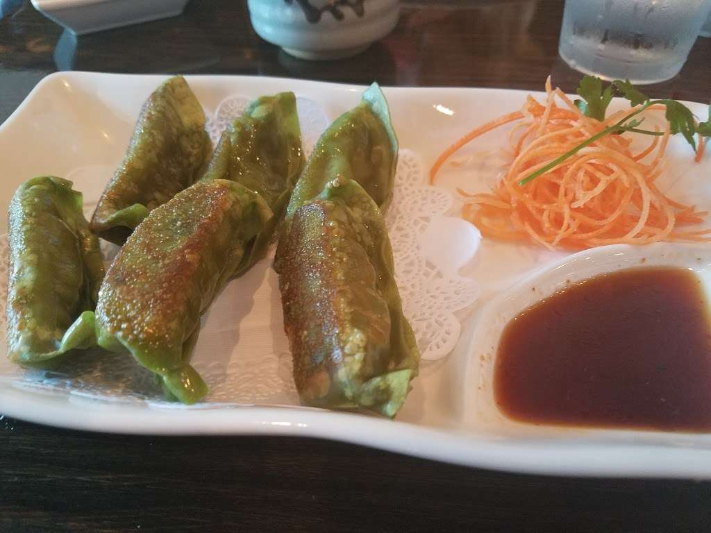 Kumo Sushi & Lounge | 168 Danbury Road (Stop & Shop Shopping Center), New Milford, CT 06776, USA | Phone: (860) 799-5711
