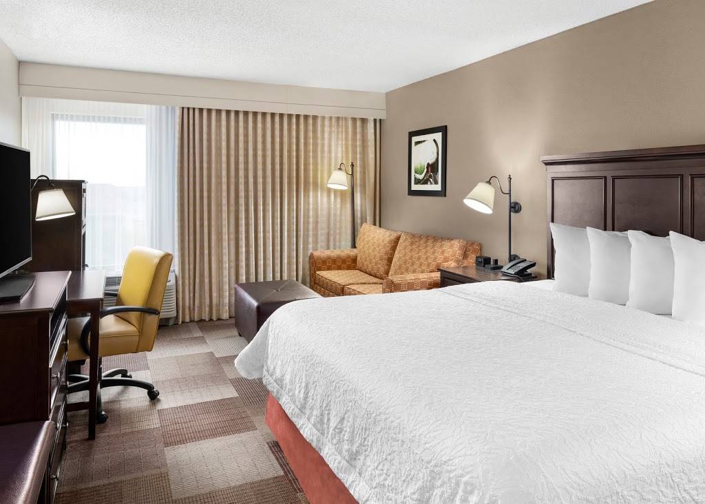 Hampton Inn Dallas-Irving-Las Colinas | 820 W Walnut Hill Ln, Irving, TX 75038, USA | Phone: (972) 753-1232