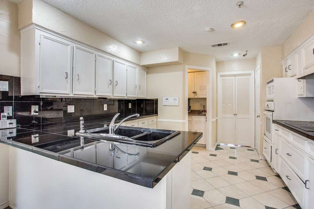 Avendelle Assisted Living on Merriman | 7125 Merriman Pkwy, Dallas, TX 75231, USA | Phone: (214) 893-2273