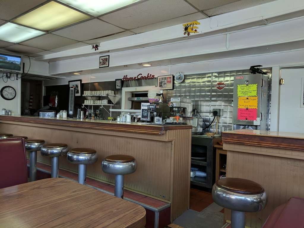 Airport Diner | 51 County Rd 639, Sussex, NJ 07461, USA | Phone: (973) 702-7324