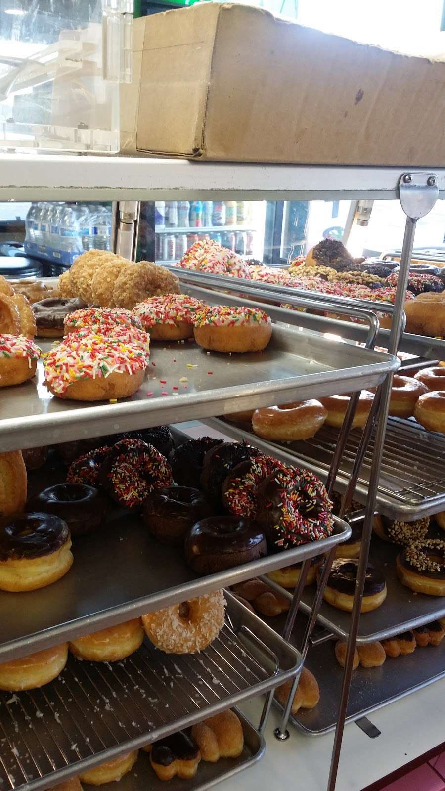 Angel Doughnuts | 141 Ventura St, Fillmore, CA 93015, USA | Phone: (805) 524-1066