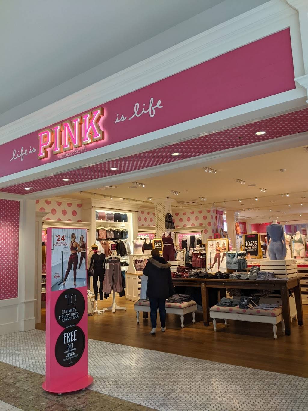 Victorias Secret PINK | 500 Southpark Center, Strongsville, OH 44136, USA | Phone: (440) 846-1339