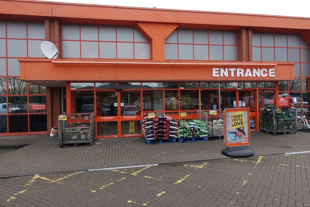 B&Q Harlow | 6 The Oaks Retail Park, Howard Way, Harlow CM20 2AB, UK | Phone: 01279 626634