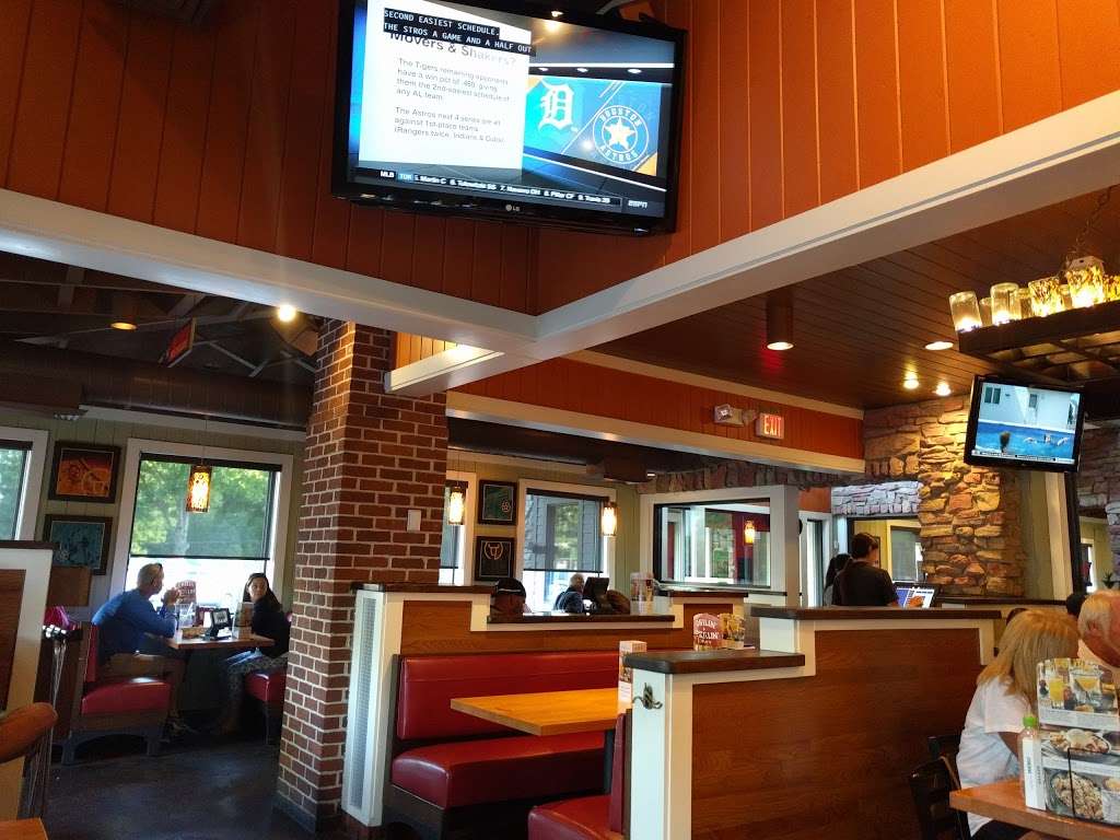 Chilis Grill & Bar | 4305 E Black Horse Pike, Mays Landing, NJ 08330, USA | Phone: (609) 407-1735