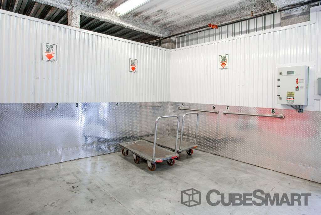 CubeSmart Self Storage | 179-36 Jamaica Ave, Jamaica, NY 11432, USA | Phone: (718) 657-0562