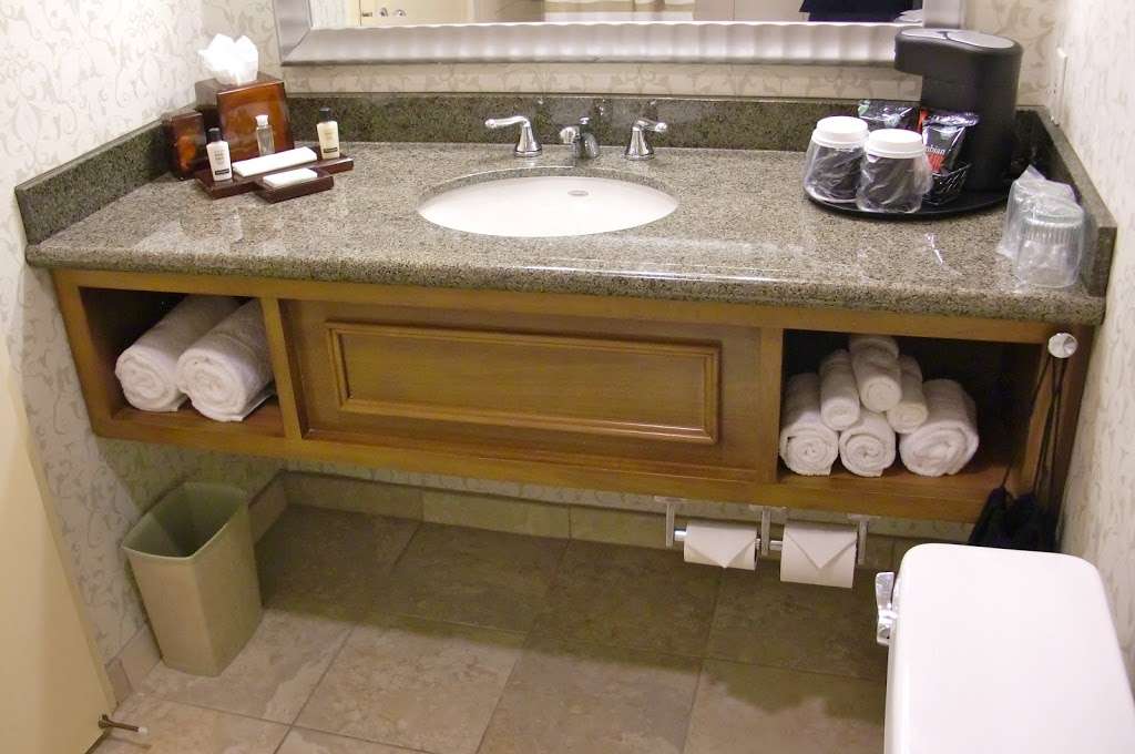 The Hotel ML | 915 NJ-73, Mt Laurel Township, NJ 08054, USA | Phone: (856) 234-7300