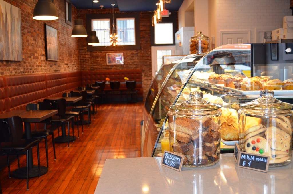 Broadway’s Pastry & Coffee Shop | 258 W Broadway, Boston, MA 02127, USA | Phone: (617) 268-2253