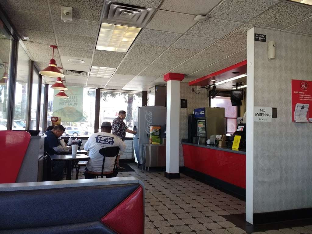 Jack in the Box | 14002 Newport Ave, Tustin, CA 92780, USA | Phone: (714) 832-4203