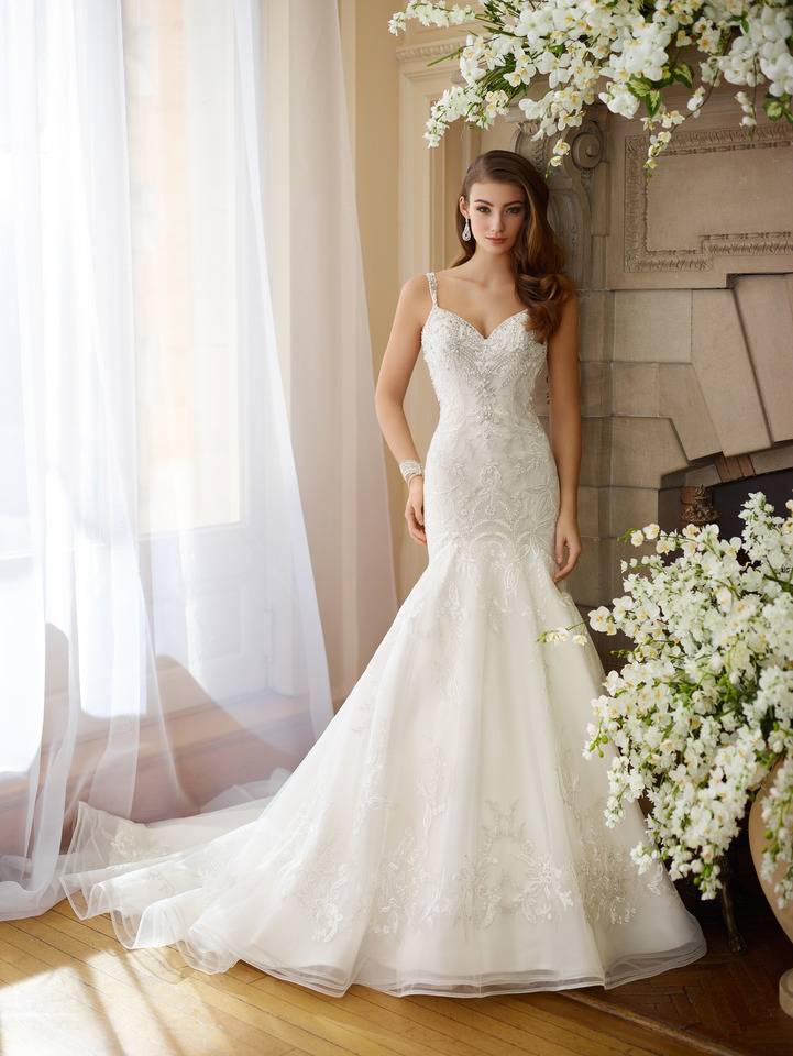 Liliana Bridal House | 12108 Madison Ave, Lakewood, OH 44107, USA | Phone: (216) 273-7005