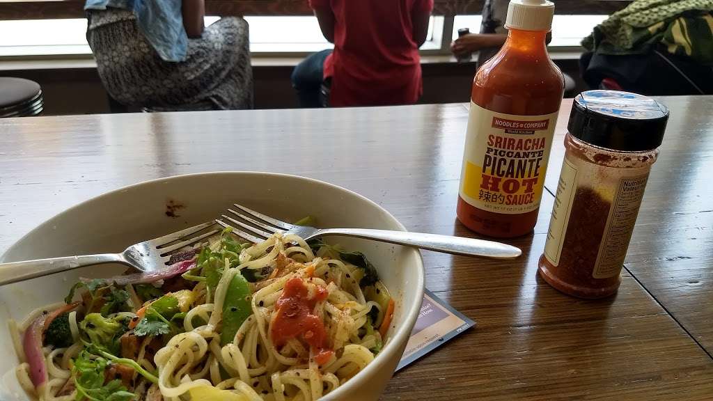 Noodles and Company | 1022 S Canal St, Chicago, IL 60607, USA | Phone: (312) 588-1982