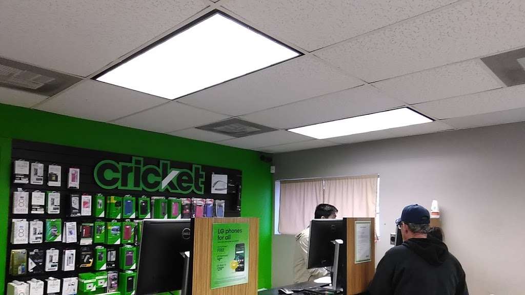 Cricket Wireless Authorized Retailer | 5765 US Hwy 87 E, San Antonio, TX 78222, USA | Phone: (210) 648-9300