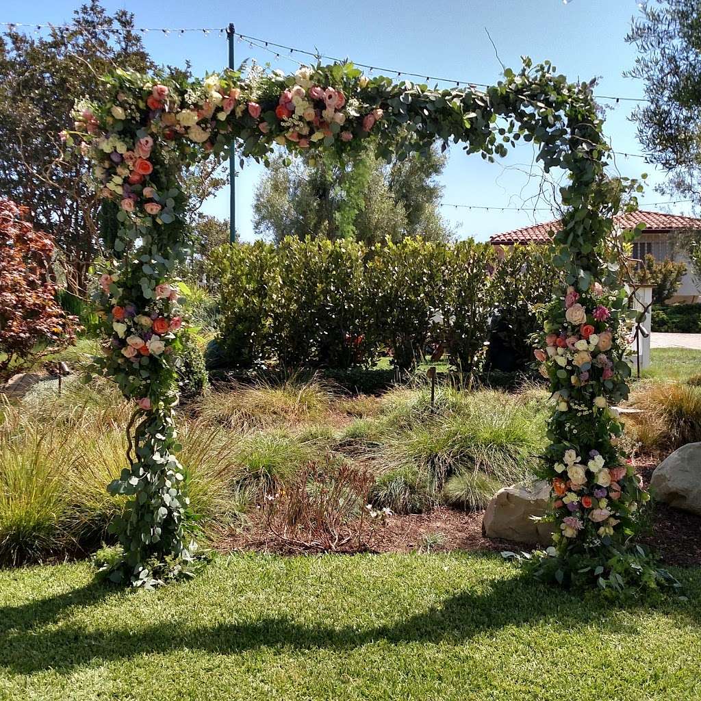 Floral Design By Roni | 2363 Eastman Ave # 2, Ventura, CA 93003, USA | Phone: (805) 339-0226