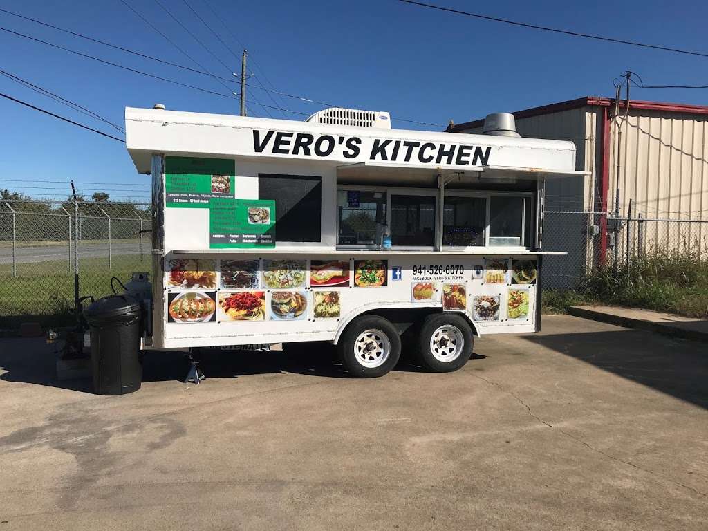 Veros Kitchen | 4165 FM 521 Rd, Fresno, TX 77545, USA | Phone: (941) 526-6070