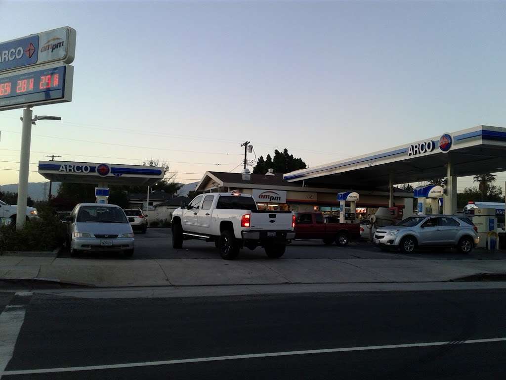 Arco 14761 Devonshire St Mission Hills Ca 91345 Usa - mo bil gas station roblox