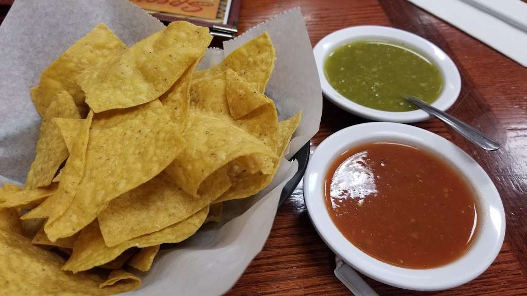 Caporales Mexican Food LLC | 1260 Merriam Ln, Kansas City, KS 66103 | Phone: (913) 677-6610