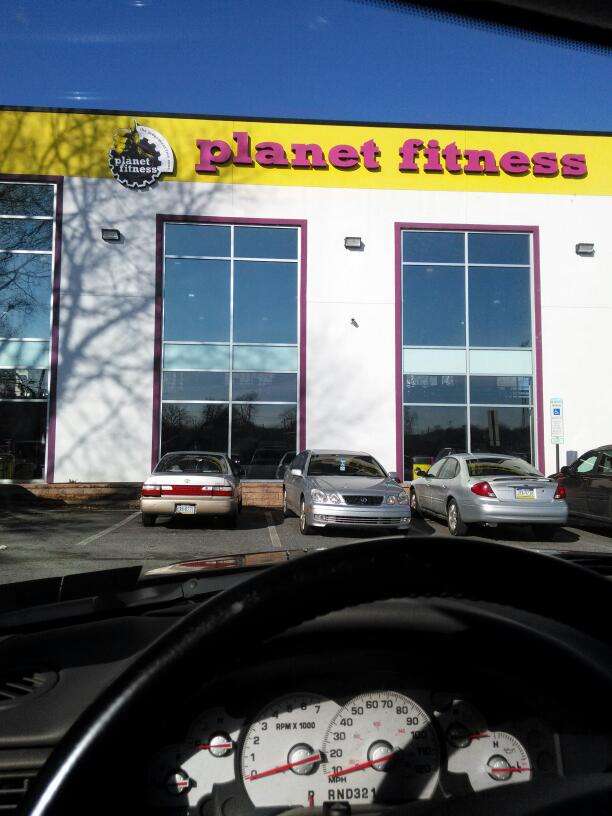 Planet Fitness | 830 N Lansdowne Ave, Drexel Hill, PA 19026, USA | Phone: (484) 461-1229