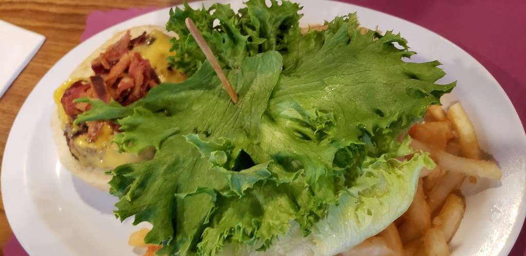 Buzzys Food & Spirits | 3283, 200 Stelton Rd, Piscataway Township, NJ 08854, USA | Phone: (732) 752-2229