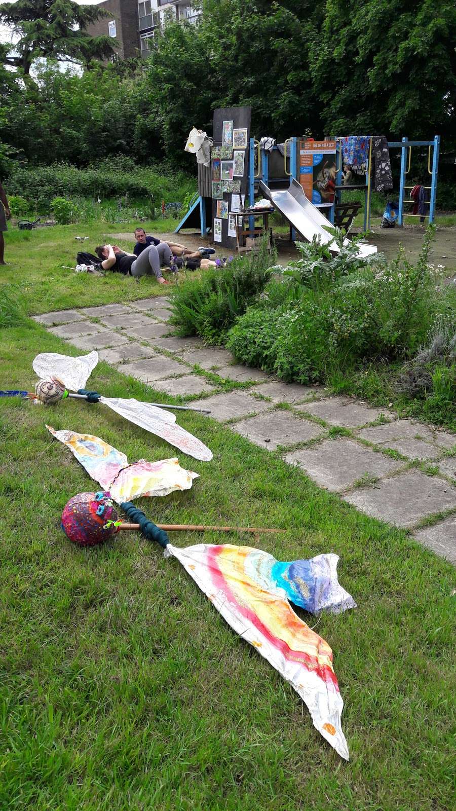 Transition Town Tooting Community Garden | Door on the left of the building, North Dr, London SW16 1RN, UK | Phone: 07508 677093