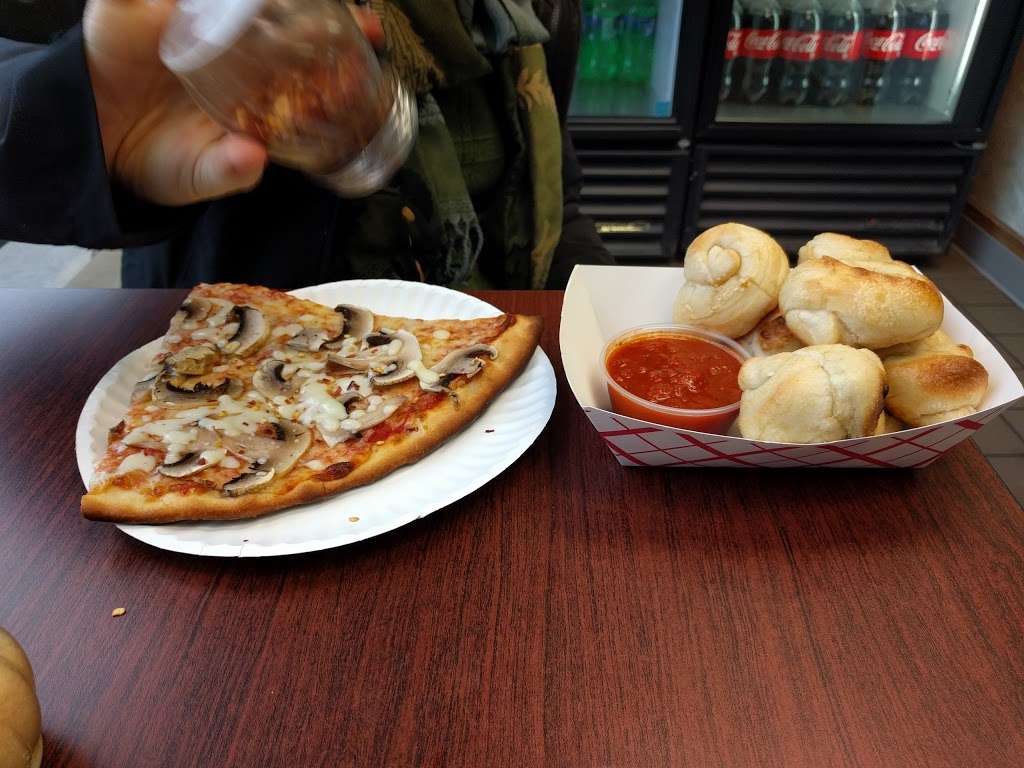 Pazzo Pizza | 2505 Black Rock Turnpike #1, Fairfield, CT 06825, USA | Phone: (203) 372-8660