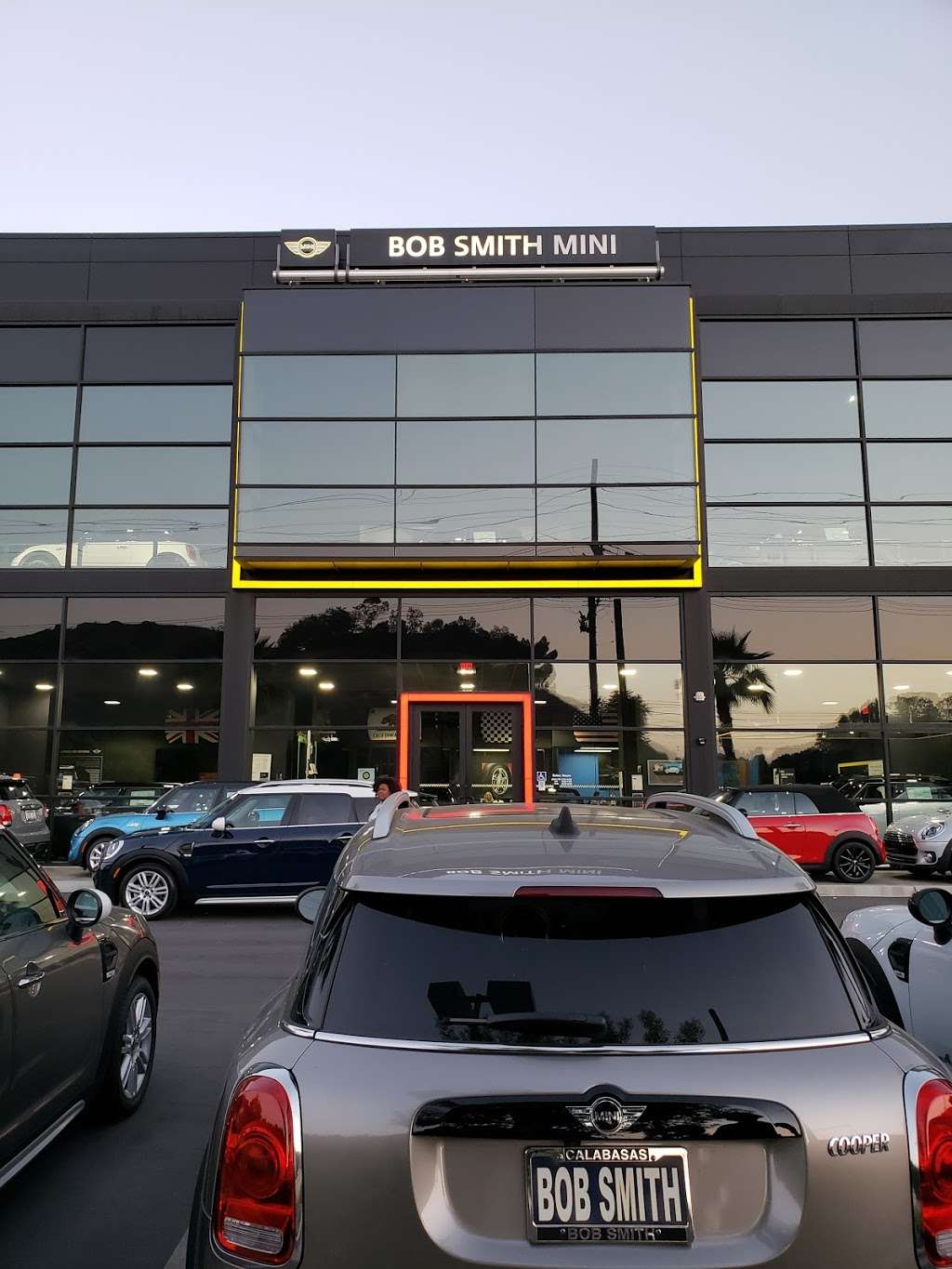 Bob Smith MINI | 24400 Calabasas Rd, Calabasas, CA 91302 | Phone: (818) 737-1967