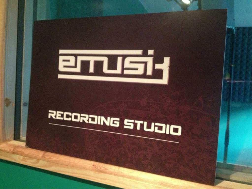 Emusik Recording Studio | 26 Buckton Rd, Borehamwood WD6 4HN, UK | Phone: 0800 689 9106