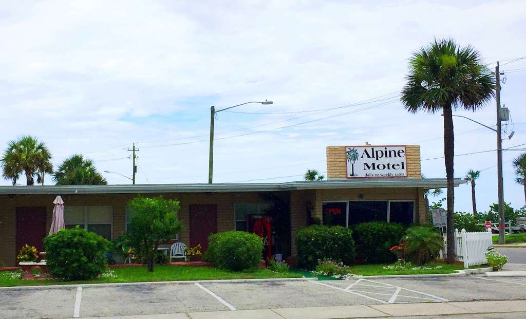 Alpine Court Motel | 518 S Atlantic Ave, Daytona Beach, FL 32118, USA | Phone: (386) 255-8558