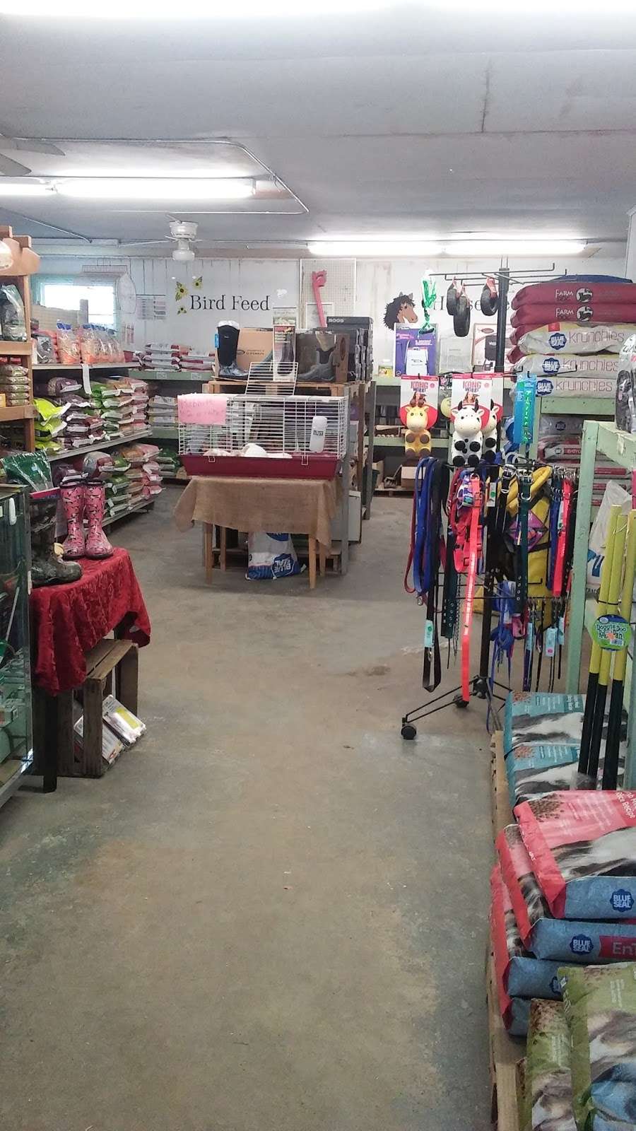 Lehman's Feedstore 6141 Lincoln Highway, Stonewall Ln, Wrightsville