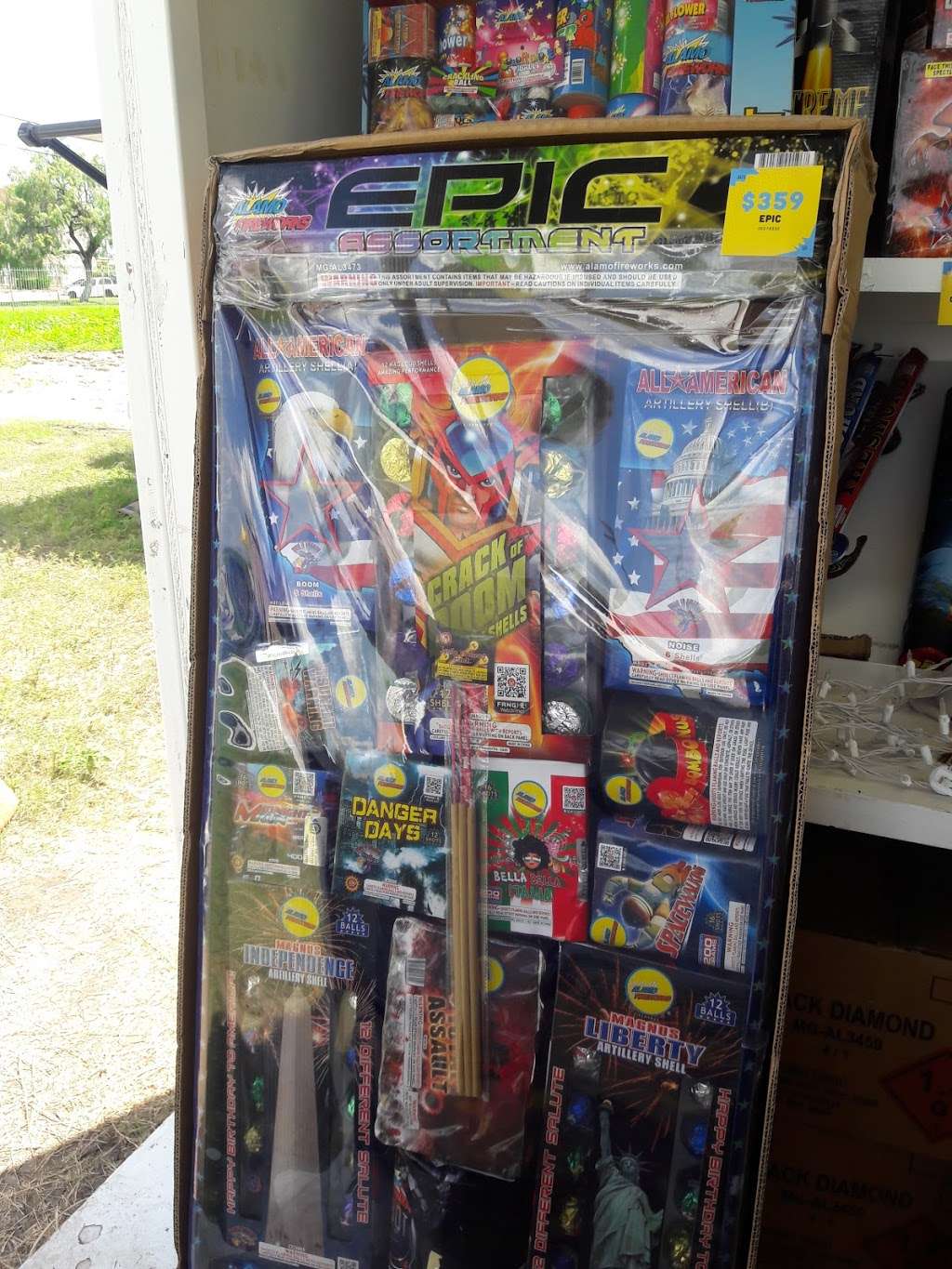 Alamo Fireworks | 10772 Marbach Rd, San Antonio, TX 78245, USA | Phone: (210) 667-1106