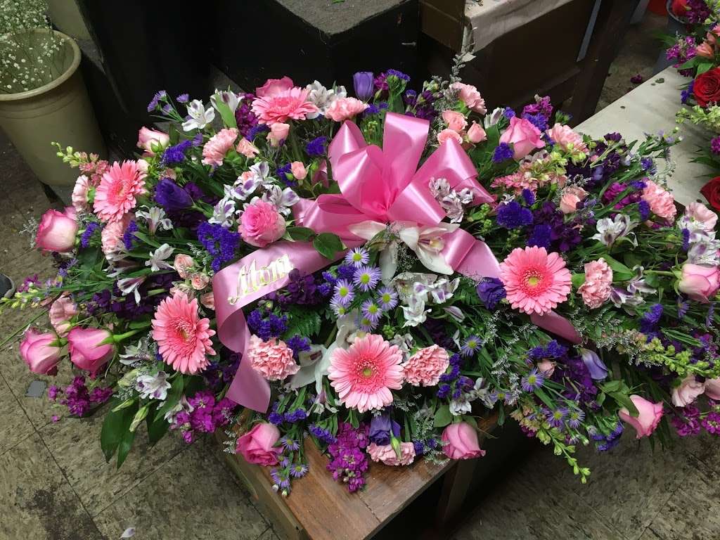 Fink Flowers, Gifts & Flower Delivery | 580 US-13, Bristol, PA 19007 | Phone: (215) 788-8494