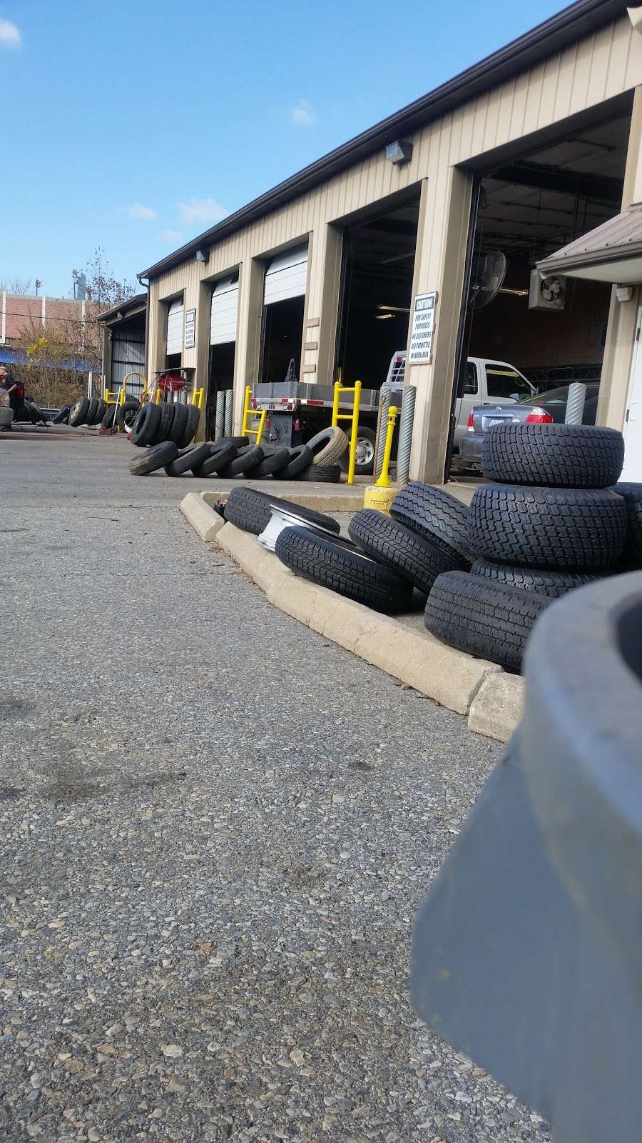 Ardmore Tire | 520 Colwell Ln, Conshohocken, PA 19428, USA | Phone: (610) 834-1075