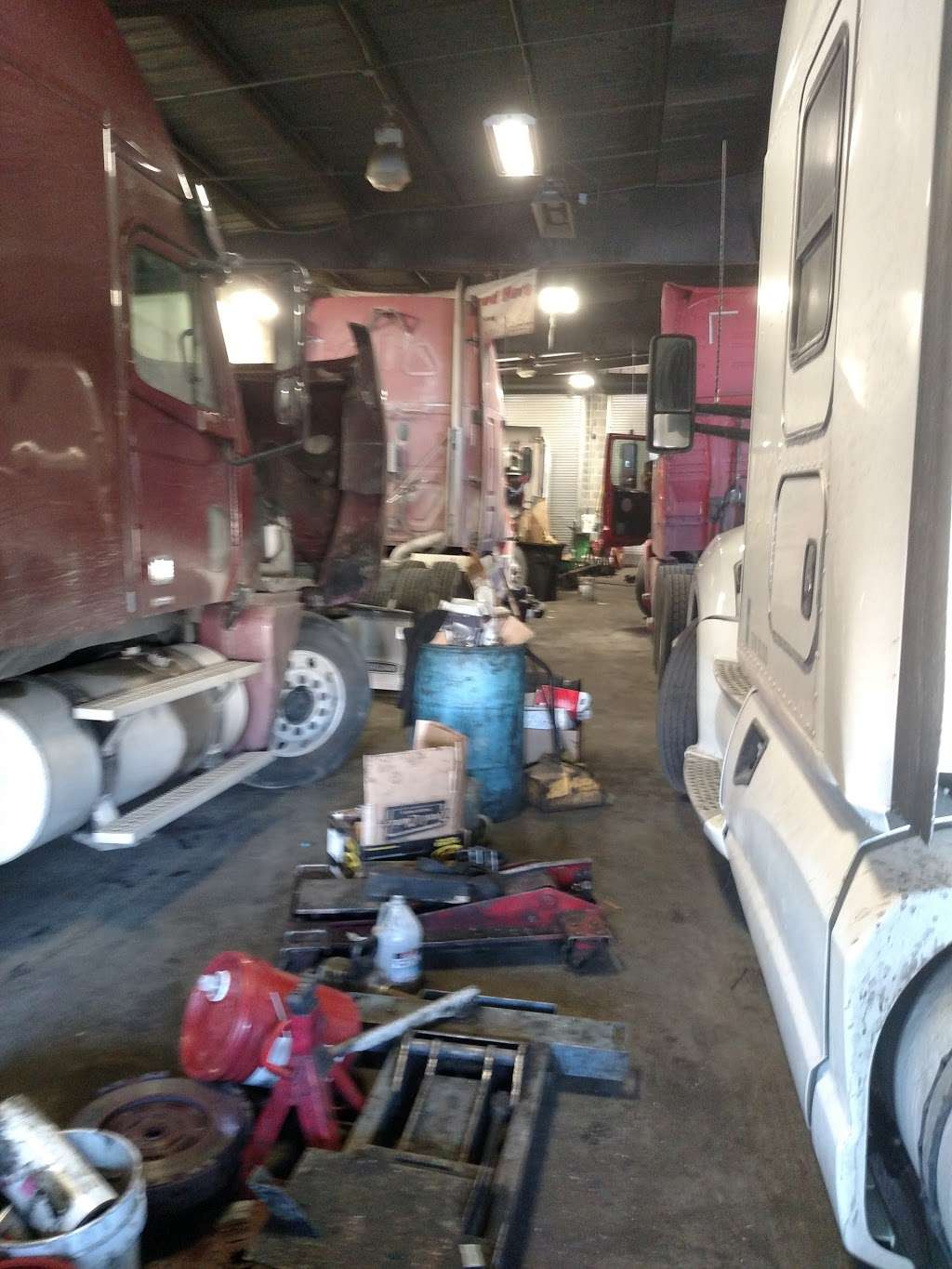 Rauls Truck Repair | 2 Fish House Rd, Kearny, NJ 07032, United States | Phone: (973) 344-8444