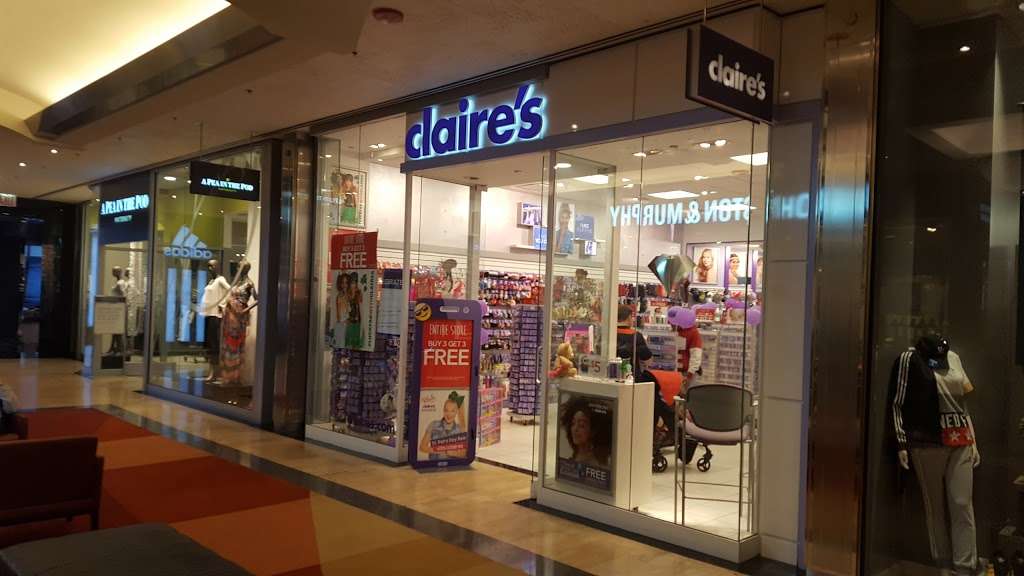 Claires | 835 N Michigan Ave #5015, Chicago, IL 60611, USA | Phone: (312) 787-3151