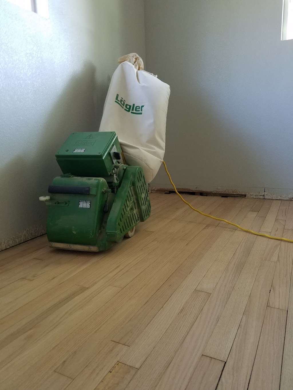 Best Wood Floor Sanding | 326 W Burcham Ave, San Antonio, TX 78221, USA | Phone: (210) 214-8413