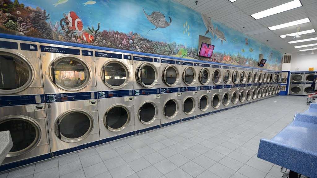 World Laundry | 179-26 Jamaica Ave, Jamaica, NY 11432, USA | Phone: (718) 526-0200