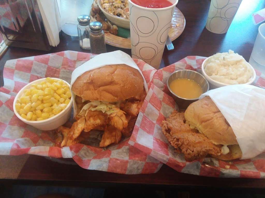 Pop’s Chicken | 392 N Main St, Wharton, NJ 07885, USA | Phone: (973) 659-1112