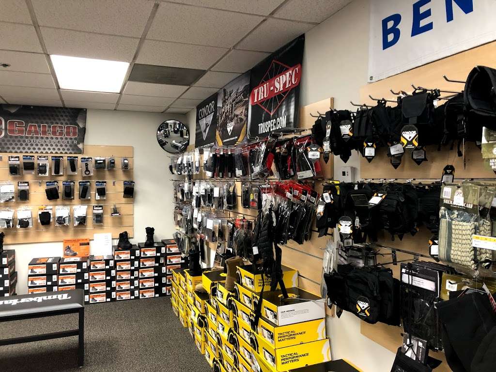 Hard - Use Gear 10 8 | 7002 D Newington Rd, Lorton, VA 22079, USA | Phone: (703) 359-6900