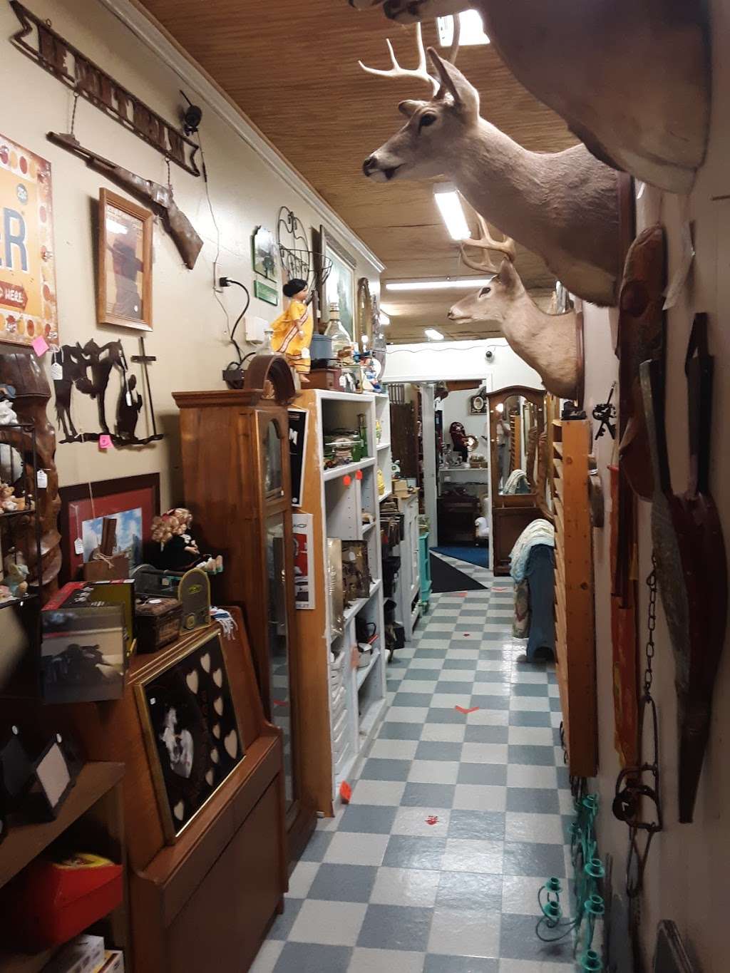 Crosby Antique Mall | 5613 S Main St, Crosby, TX 77532, USA | Phone: (281) 949-6604