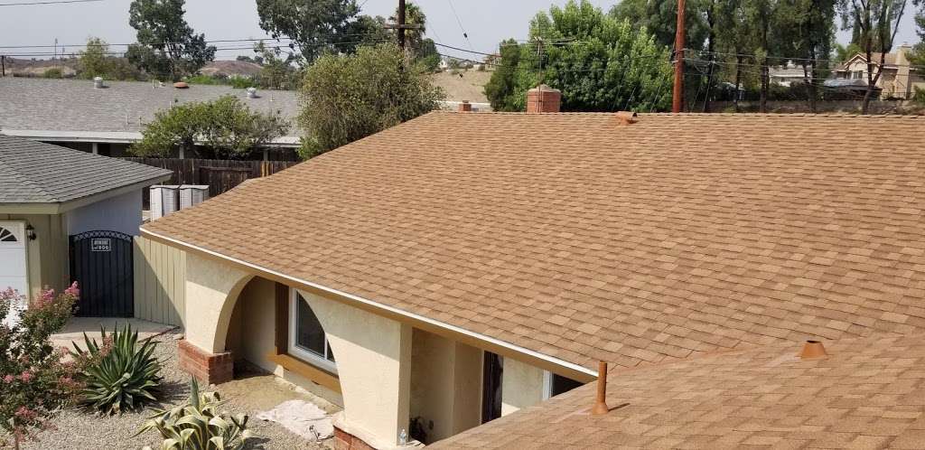 Bernardino Roofing Construcción | 993 Gifford Ave, Los Angeles, CA 90063, USA | Phone: (562) 565-3194