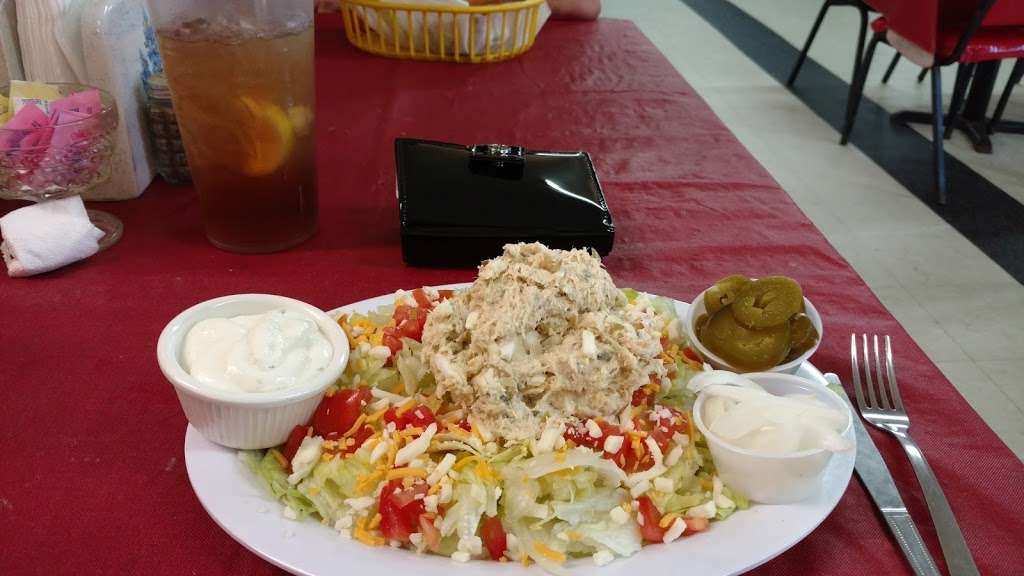 Lauras Sandwich Shop | 3218 Beaumont Ave, Liberty, TX 77575 | Phone: (936) 336-3013