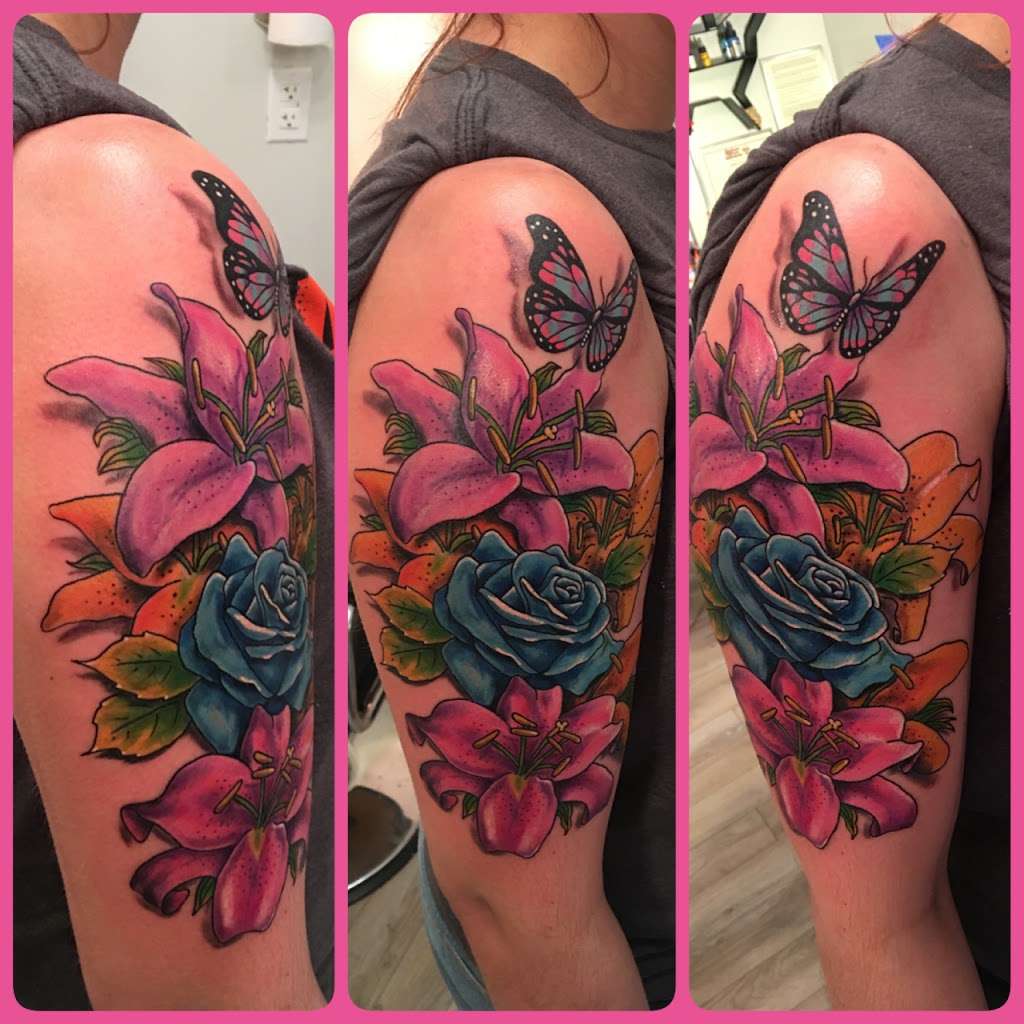 Drawin Attention Tattoos | 318 Wilson St, Martinsburg, WV 25401, USA | Phone: (304) 350-7786