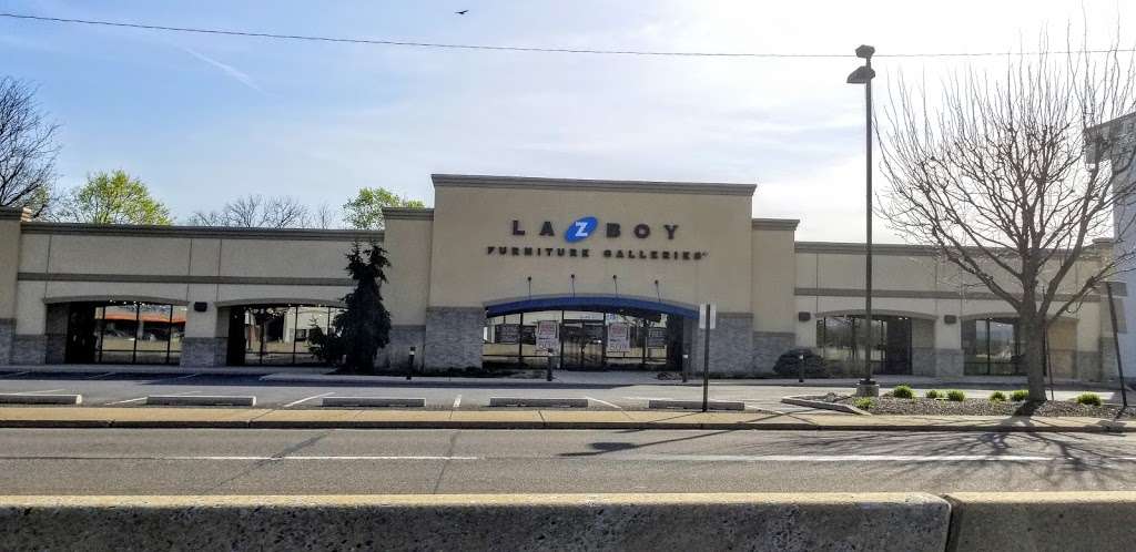 La-Z-Boy Furniture Galleries | 2816 MacArthur Rd, Whitehall, PA 18052, USA | Phone: (610) 437-4104