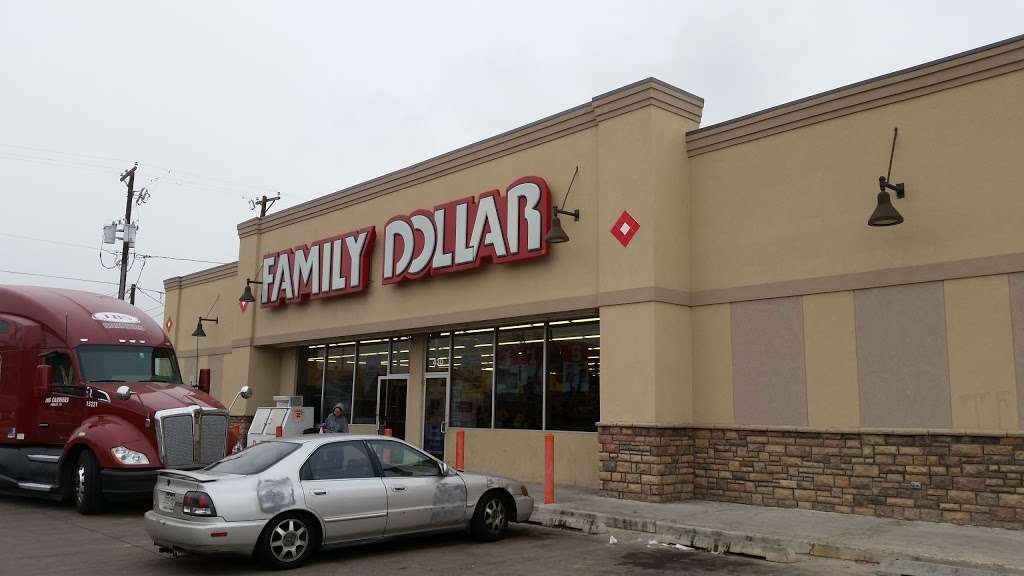 Family Dollar | 430 8th Ave, Greeley, CO 80631, USA | Phone: (970) 378-6965