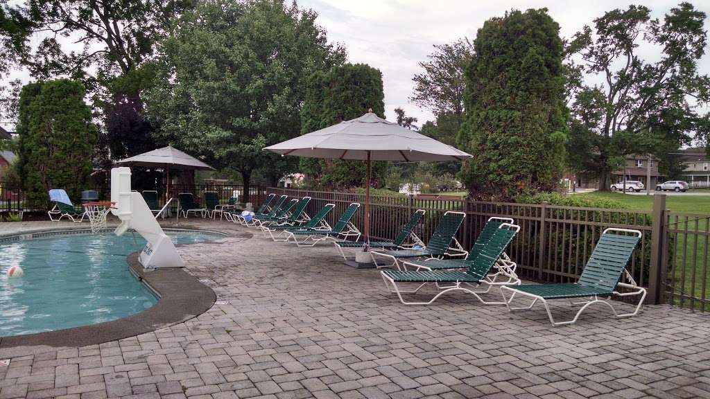 Central House Family Resort | 81 Milanville Rd, Beach Lake, PA 18405, USA | Phone: (570) 729-7411