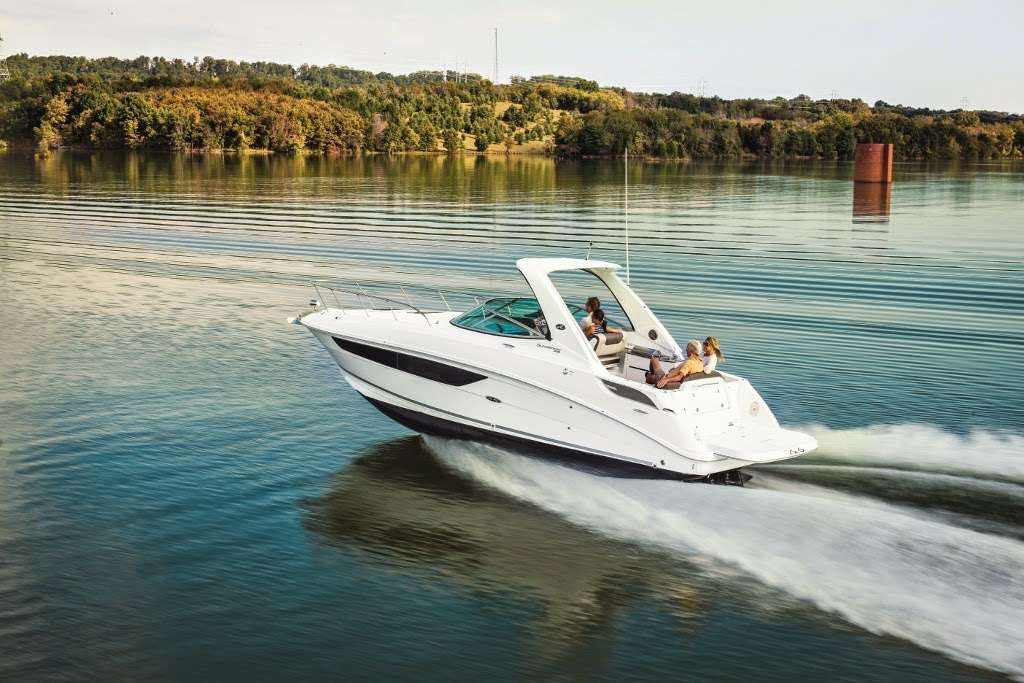 Clarks Landing Yacht Sales | Ford Rd, Shady Side, MD 20764, USA | Phone: (410) 867-9550