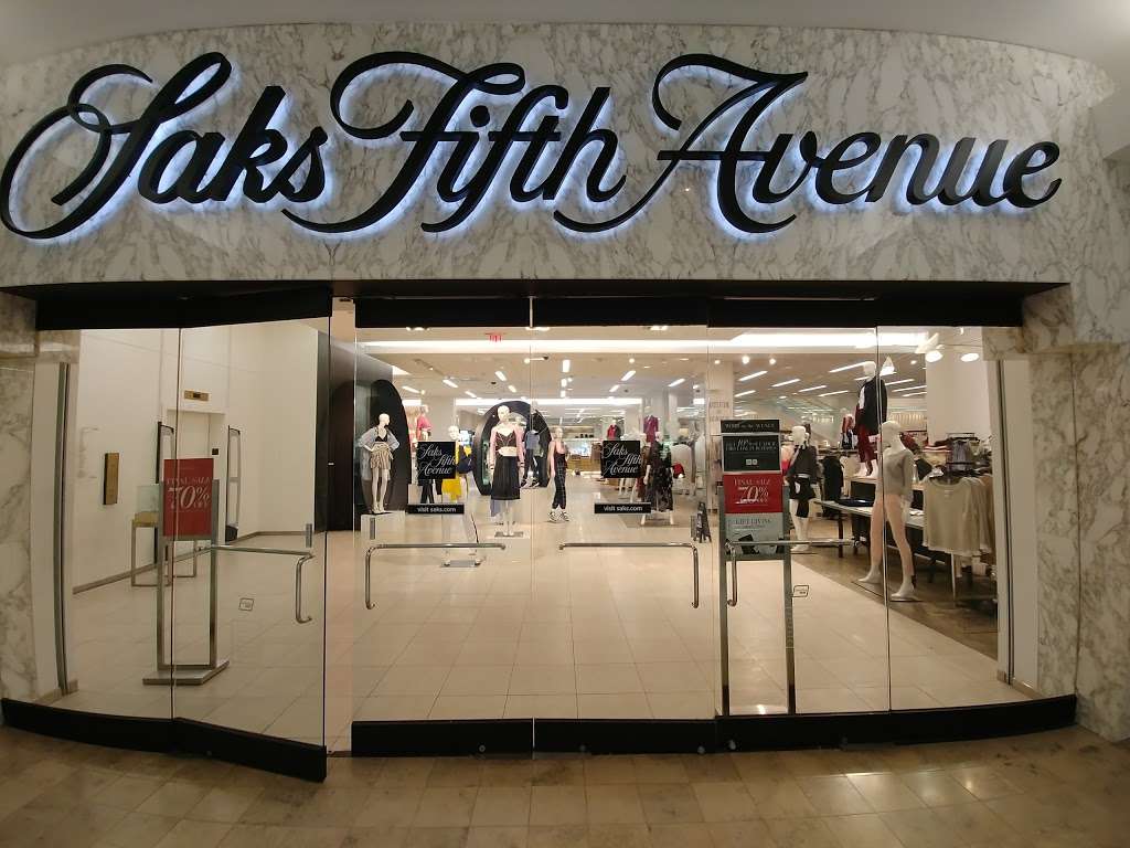 Saks Fifth Avenue | 800 Boylston St, Boston, MA 02199 | Phone: (617) 262-8500