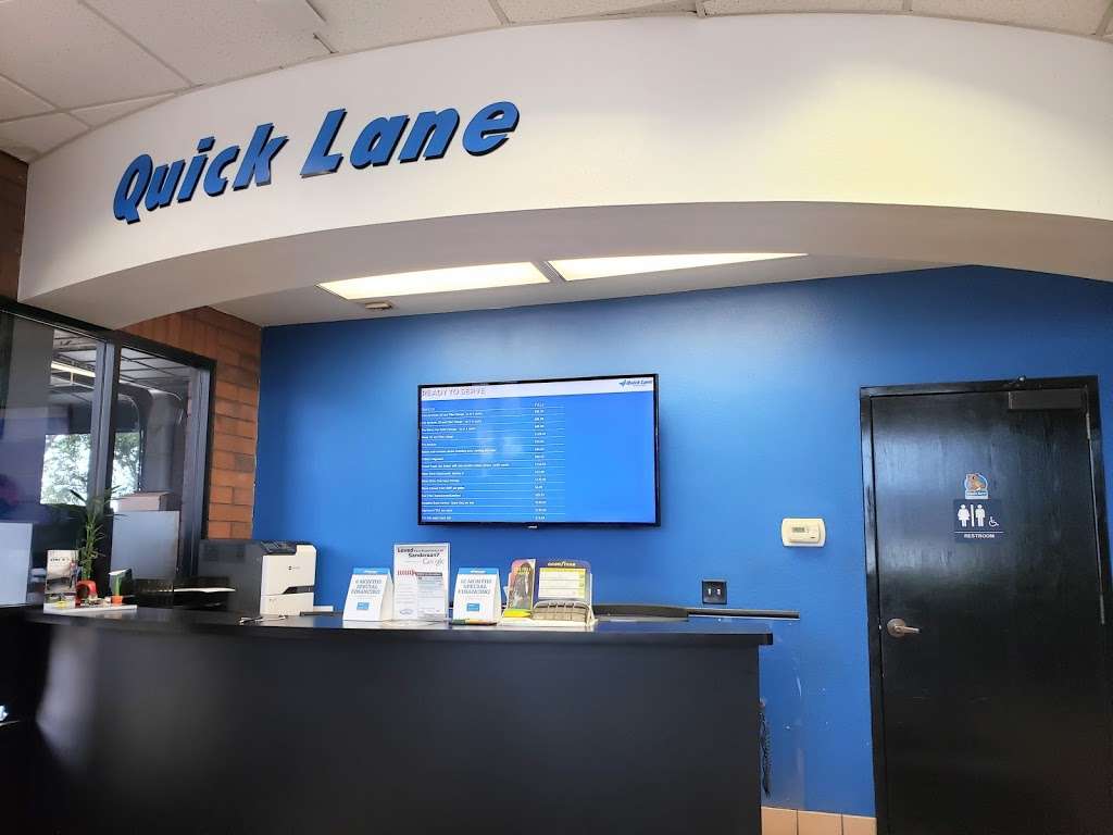 Quick Lane at Don Sanderson Ford | 5121 W Maryland Ave, Glendale, AZ 85301, USA | Phone: (623) 842-8714