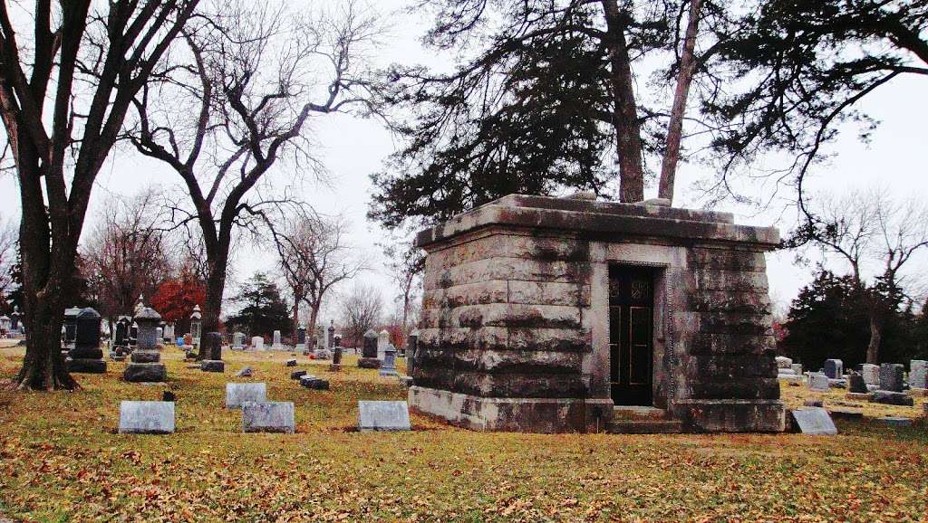 Highland Cemetery | 1050 E 15th St, Ottawa, KS 66067, USA | Phone: (785) 229-3655